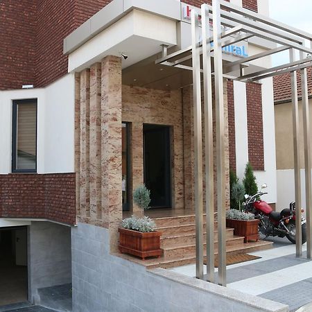 Hotel Admiral Prizren Extérieur photo