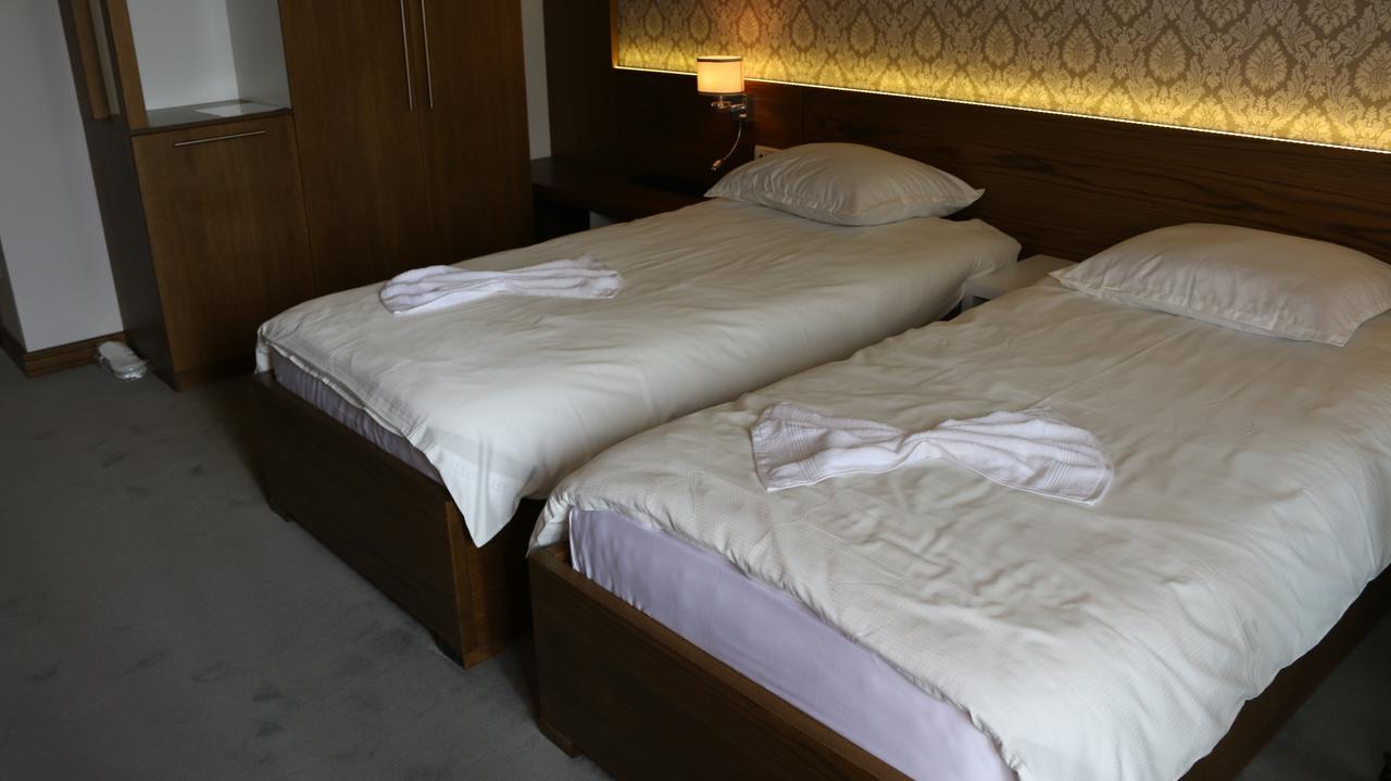 Hotel Admiral Prizren Extérieur photo