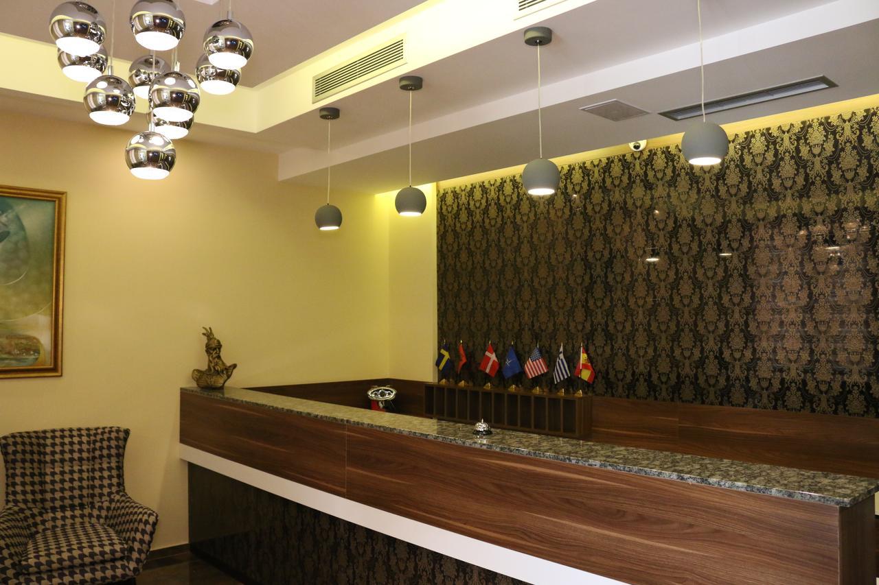Hotel Admiral Prizren Extérieur photo