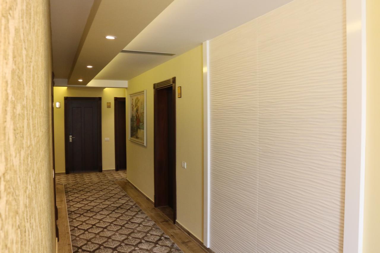 Hotel Admiral Prizren Extérieur photo