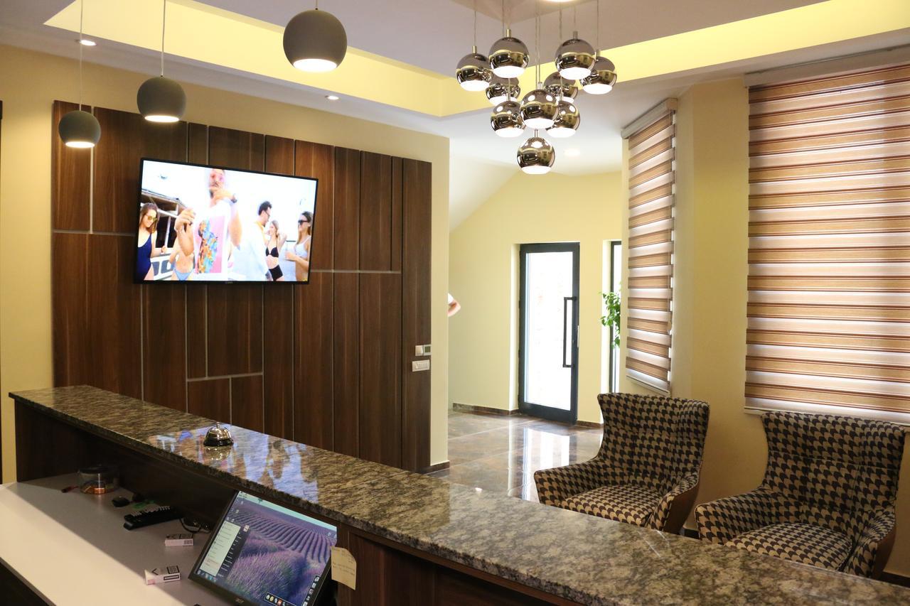 Hotel Admiral Prizren Extérieur photo
