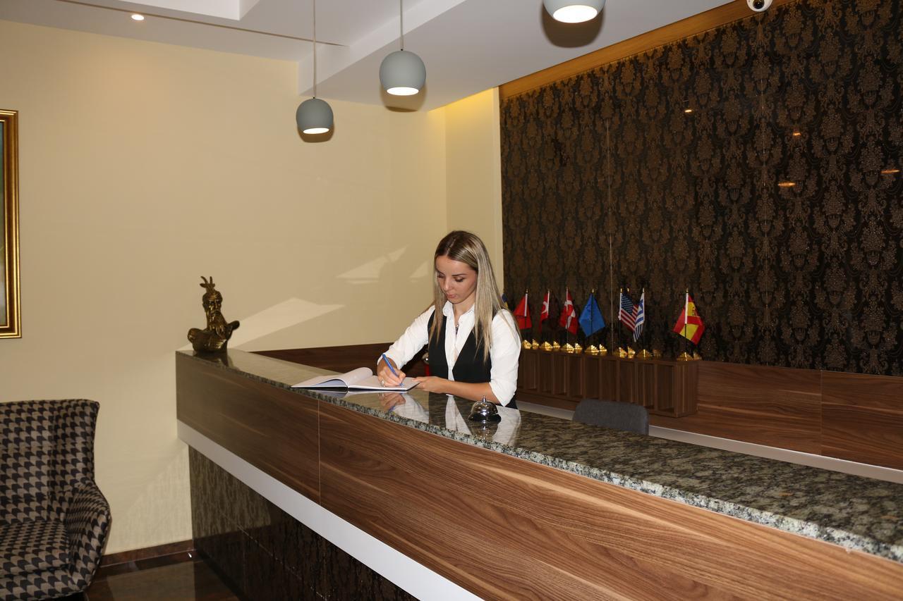 Hotel Admiral Prizren Extérieur photo