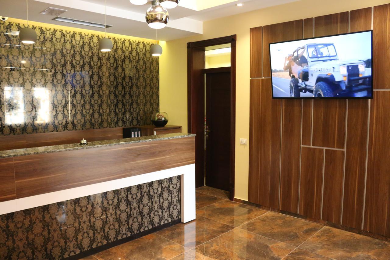 Hotel Admiral Prizren Extérieur photo