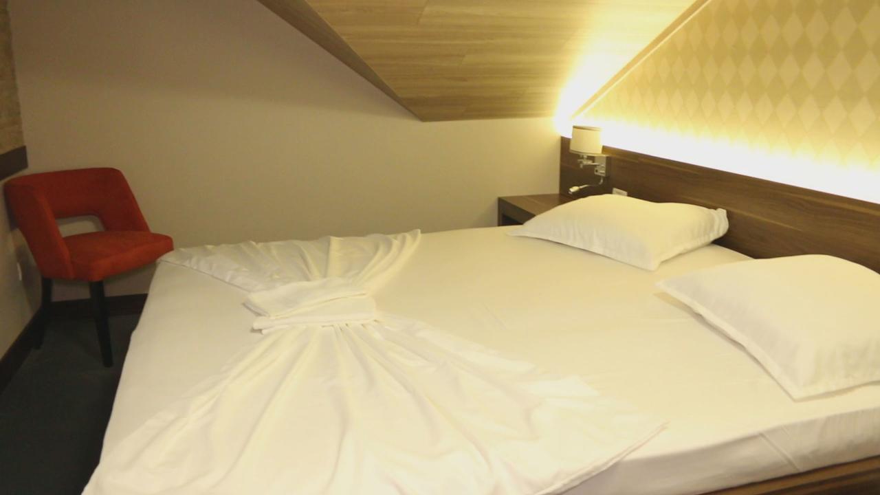 Hotel Admiral Prizren Extérieur photo